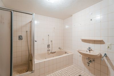 BADEZIMMER!