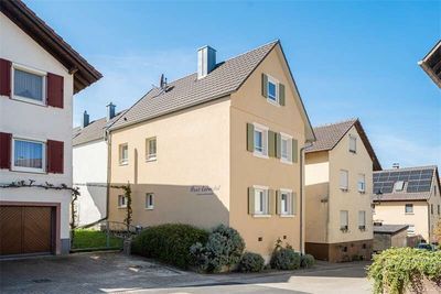 ANSICHT VON DER STRAßE! ANSICHT VON DER STRAßE!