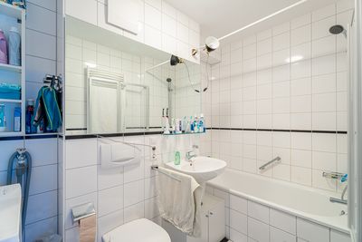 BADEZIMMER!