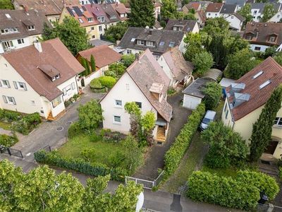 EIN GRUNDSTÜCK, ZWEI HÄUSER!