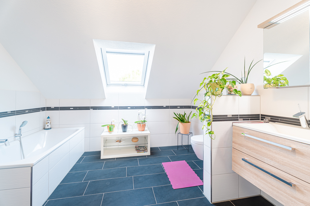 BADEZIMMER OBERGESCHOSS
