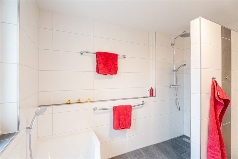 BADEZIMMER!