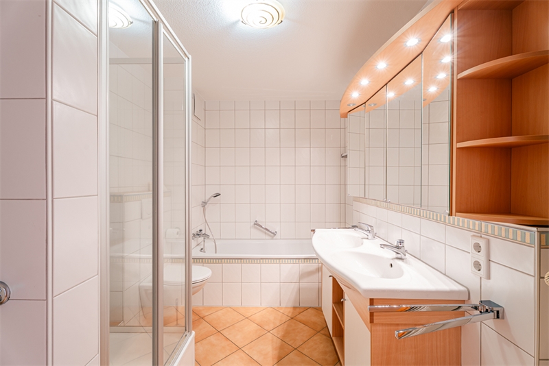 DAS BADEZIMMER!
