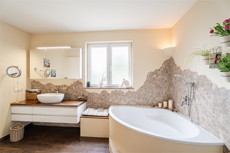 BADEZIMMER 1!